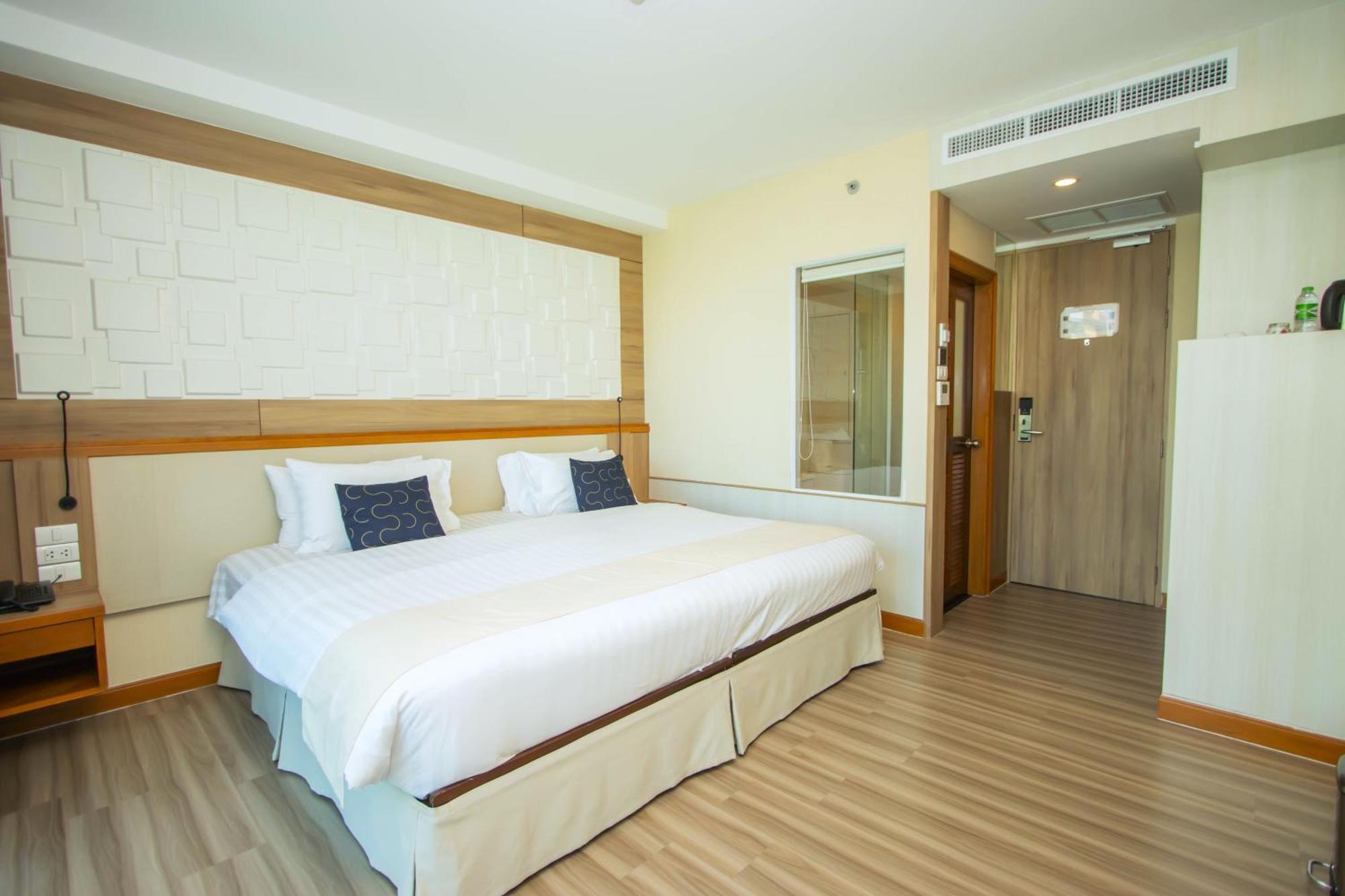 Sira Grande Hotel & Spa Patong Exteriér fotografie