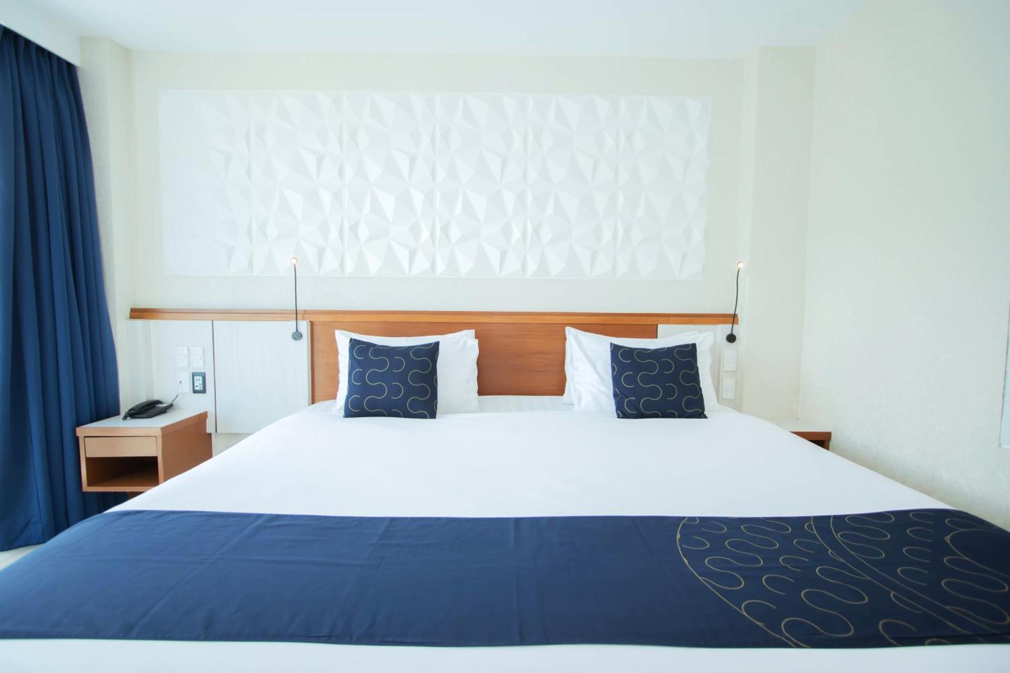 Sira Grande Hotel & Spa Patong Exteriér fotografie
